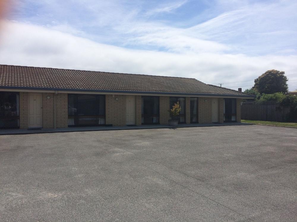 Seasonal South Motel & Function Centre Ulverstone Exteriör bild