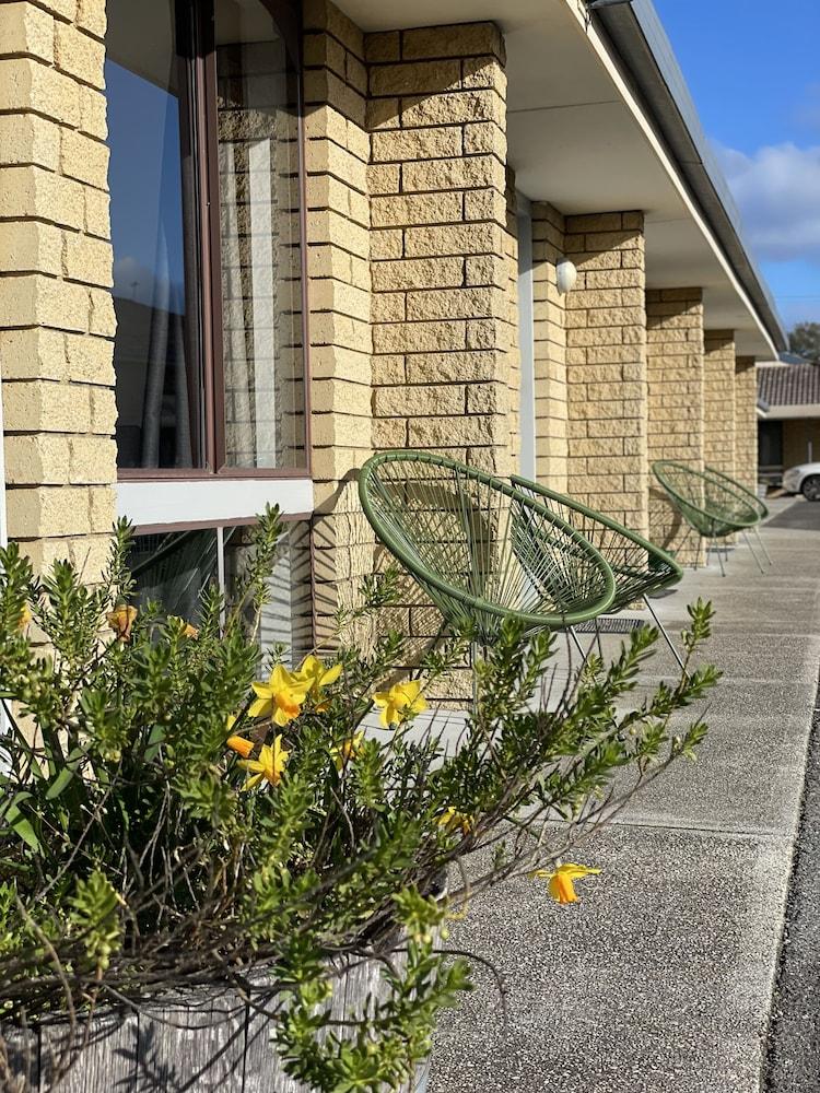 Seasonal South Motel & Function Centre Ulverstone Exteriör bild