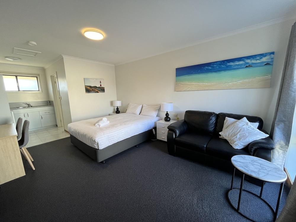 Seasonal South Motel & Function Centre Ulverstone Exteriör bild