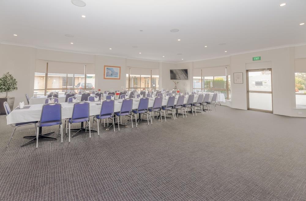 Seasonal South Motel & Function Centre Ulverstone Exteriör bild