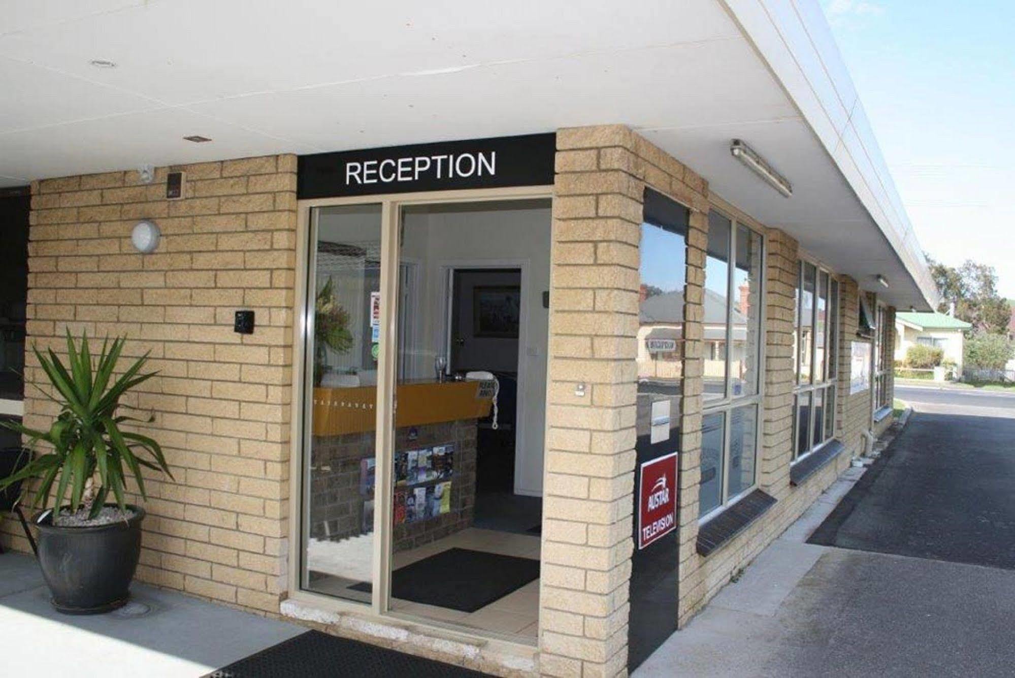 Seasonal South Motel & Function Centre Ulverstone Exteriör bild